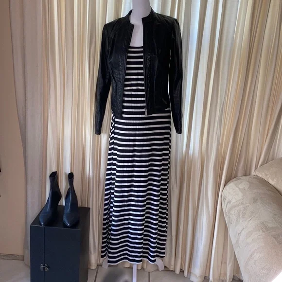Old Navy | Striped Maxi Jersey Dress - Picture 6 of 11